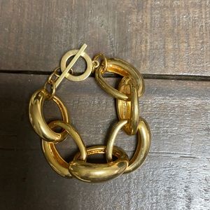 gold chunky bracelet